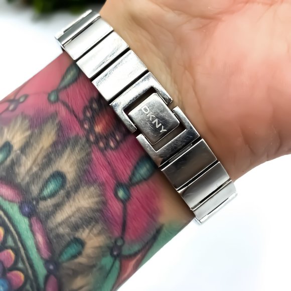 DKNY Womens Watch - Picture 5 of 5